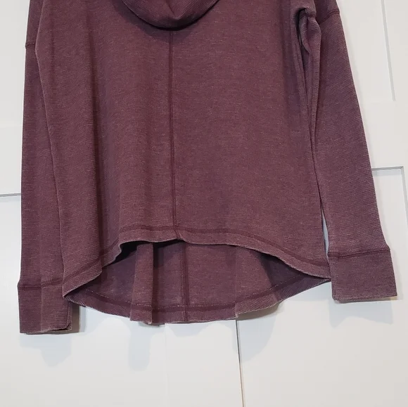 Lucky Brand Pullover Sweat Shirt Hi Low Fading Purple Wine Small Cowl Ne… - Picture 6 of 12